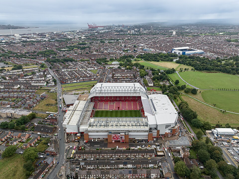 Vista aérea del estadio durante un partido de Premier League
